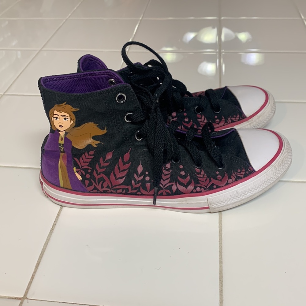 3 big girl Disney Converse Anna sneakers. Purple/black in excellent condition